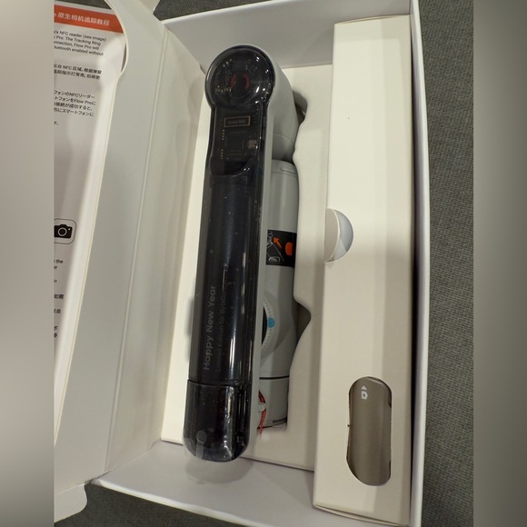 Insta360 flow pro all-purpose tripod bundle - Picture 5 of 8